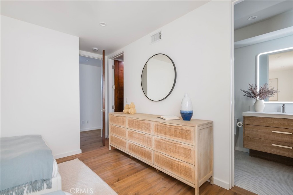 232 6th Street
