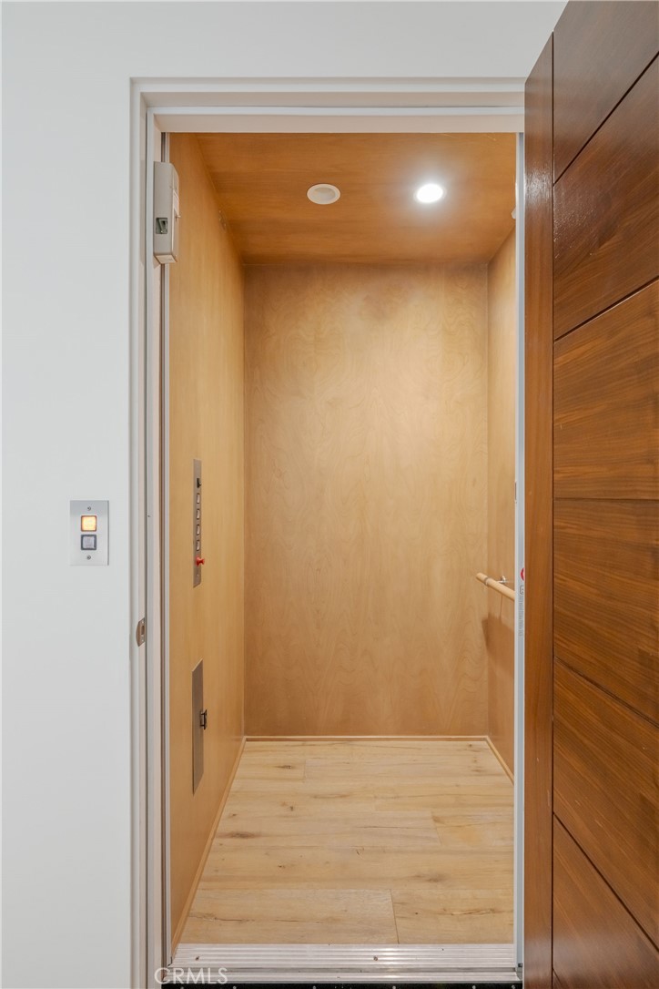 232 6th Street