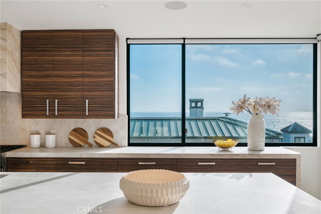 232 6th Street