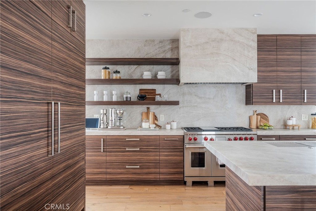 232 6th Street