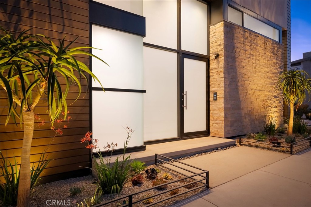 232 6th Street