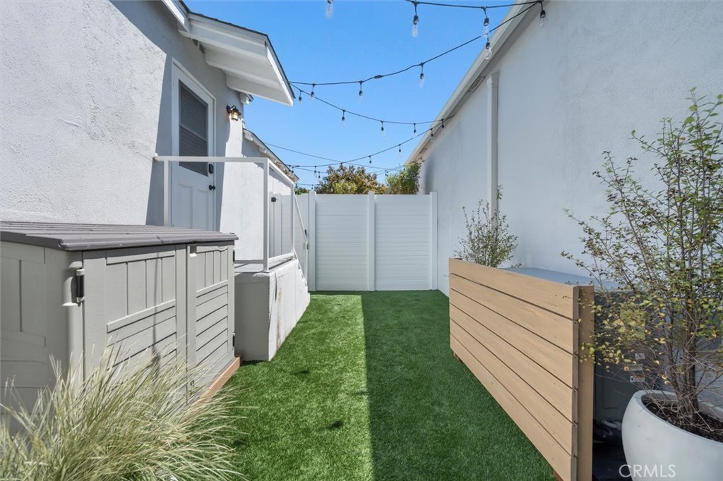 1430 Bonnie Brae