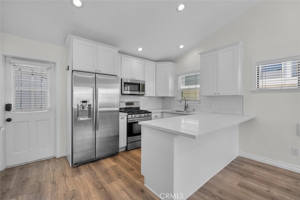1430 Bonnie Brae