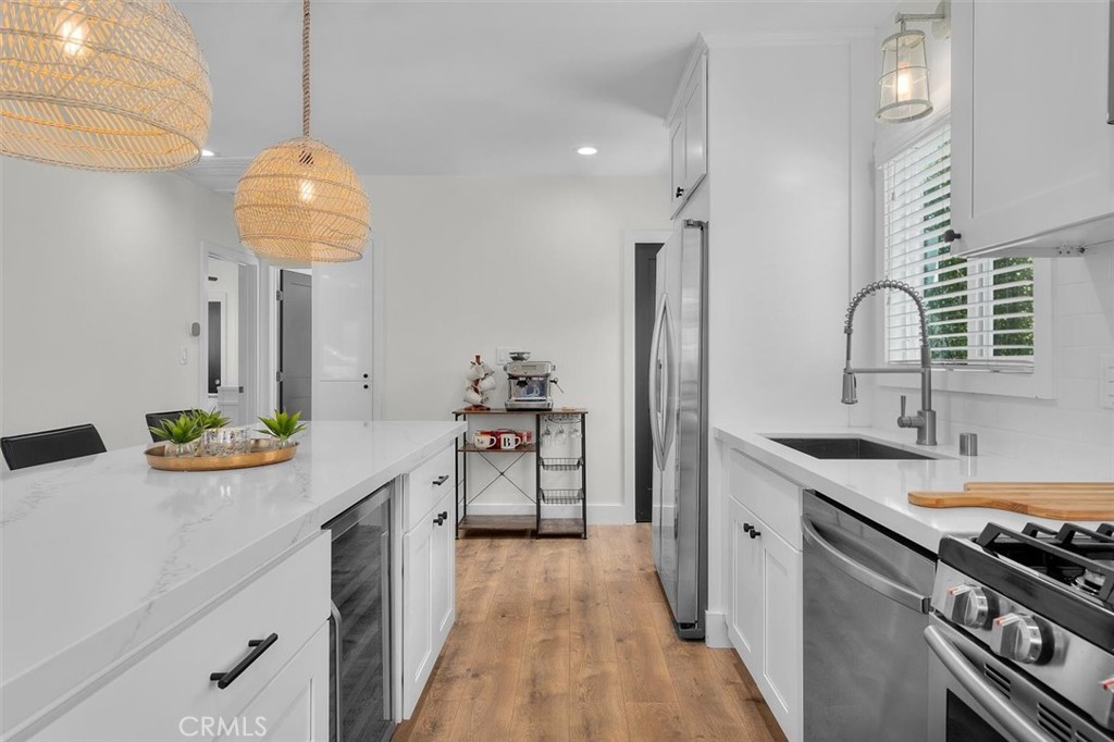 1430 Bonnie Brae