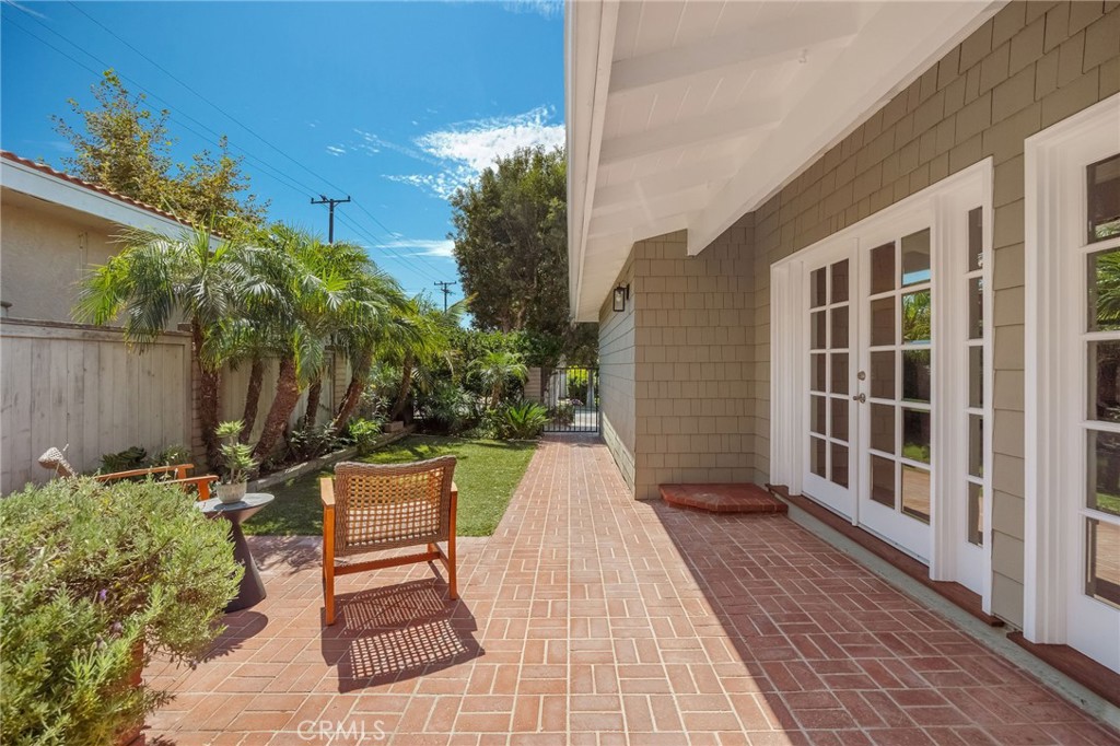 3504 N Poinsettia Avenue