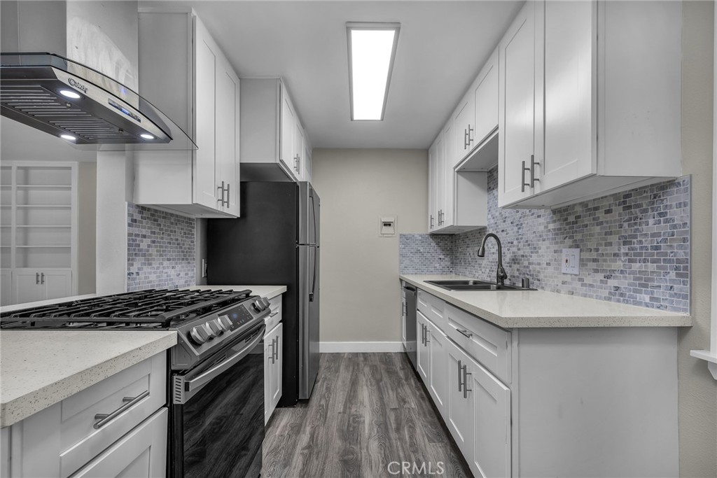 2341 Palos Verdes Drive W 4