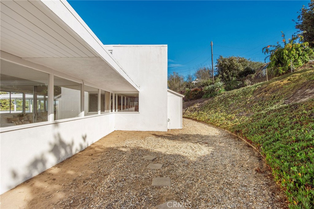 1142 Ronda