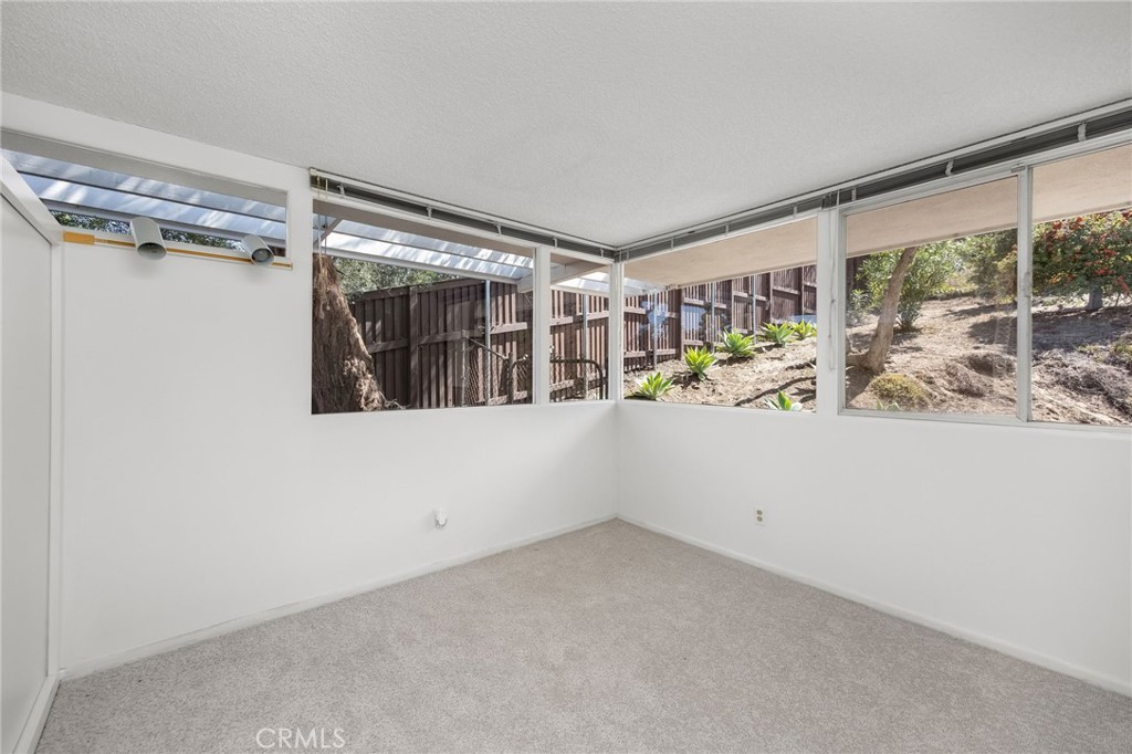 1142 Ronda