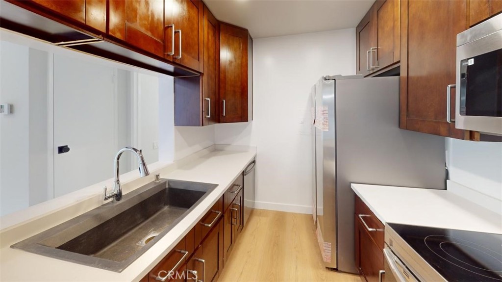 5460 White Oak Avenue D102