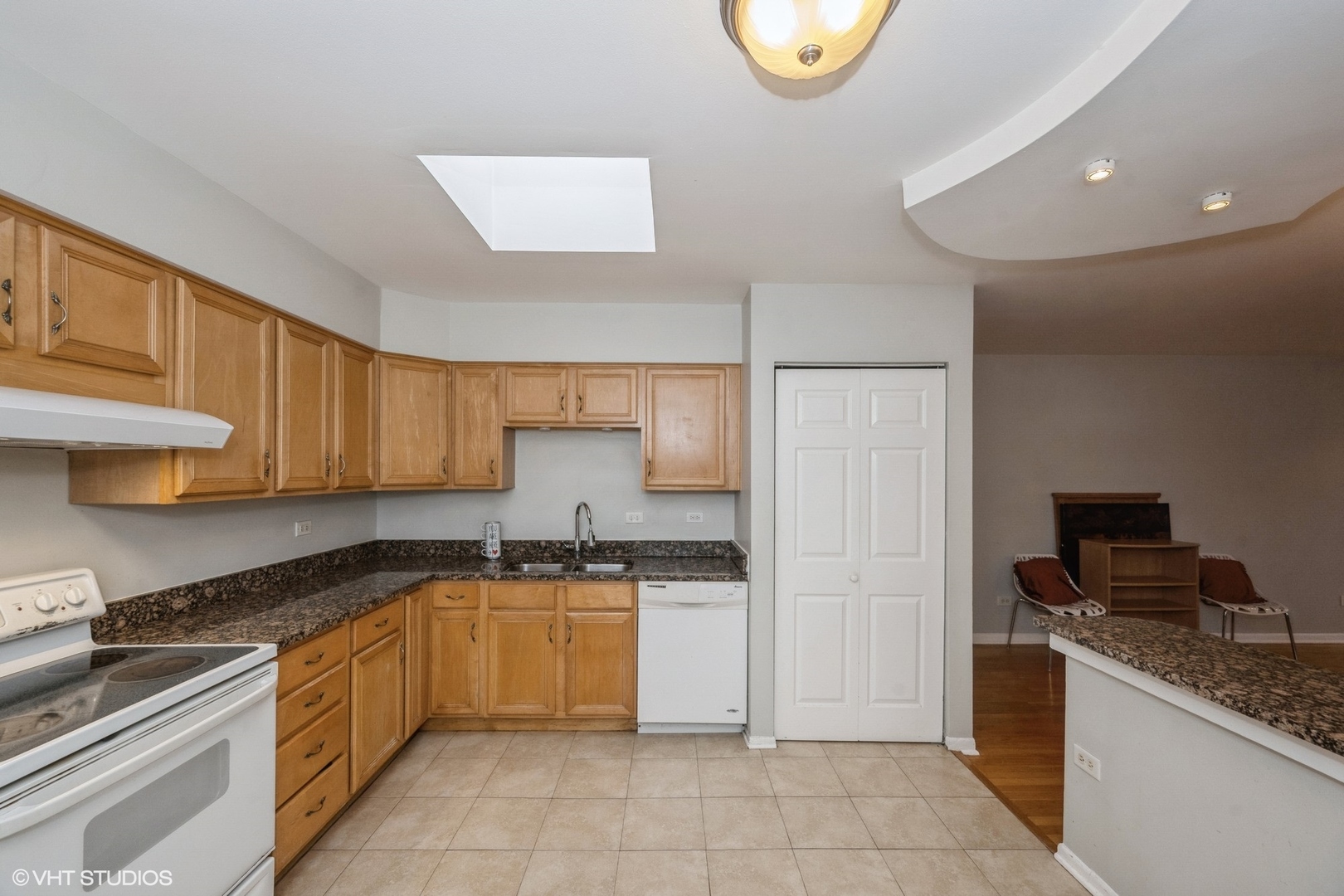 8161 Niles Center Road Unit: 3A