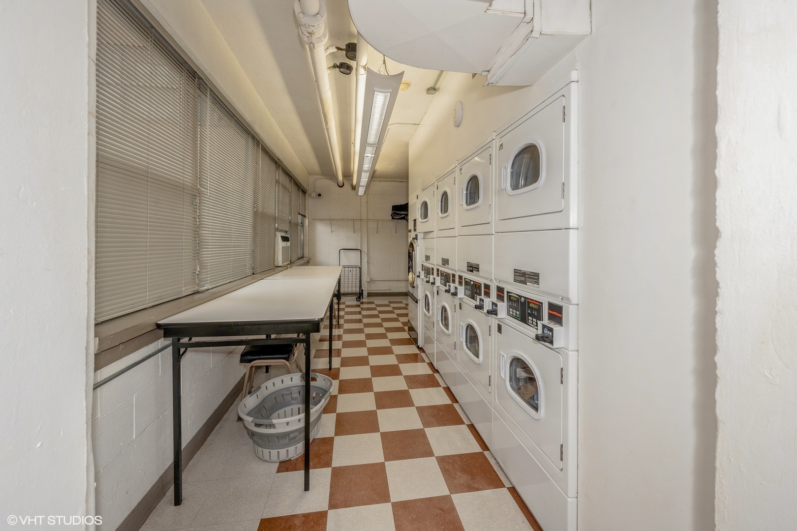 6301 N Sheridan Road Unit: 4C