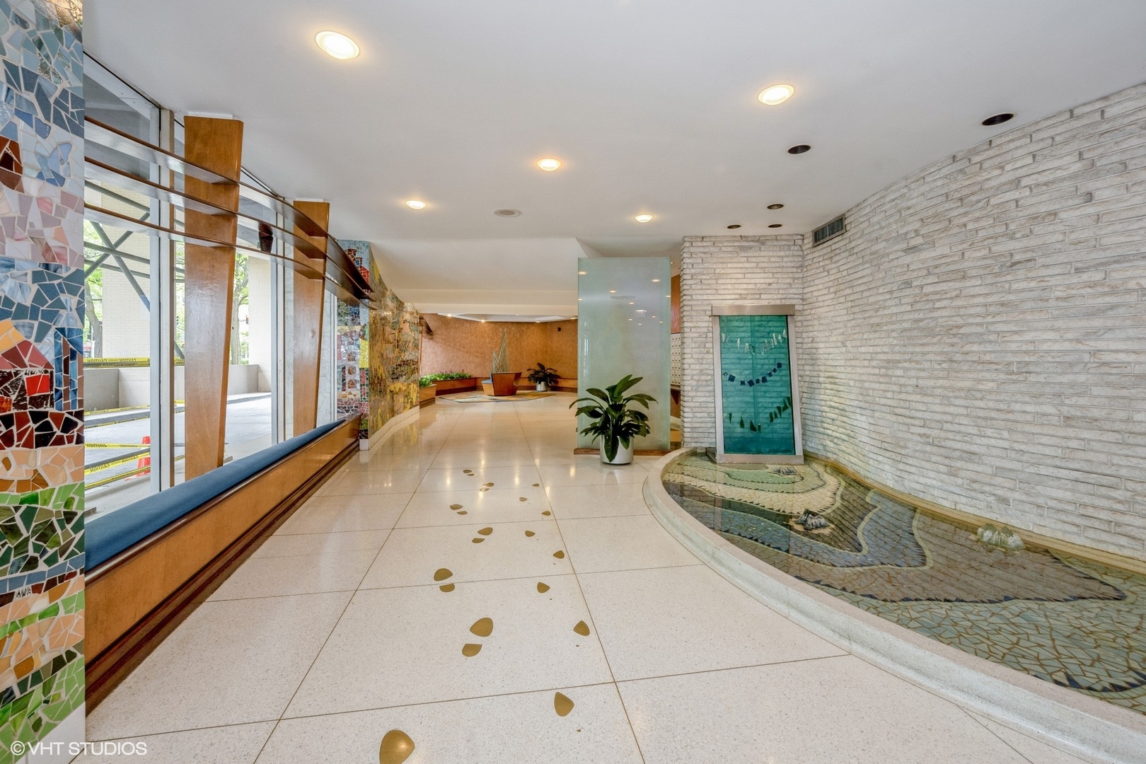 6301 N Sheridan Road Unit: 4C