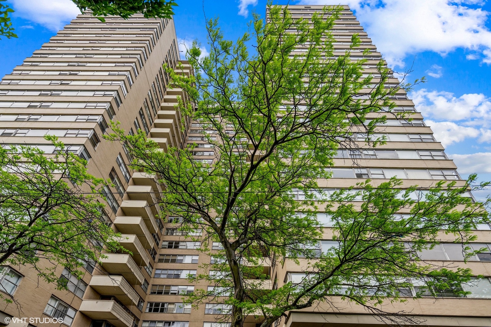 6301 N Sheridan Road Unit: 4C