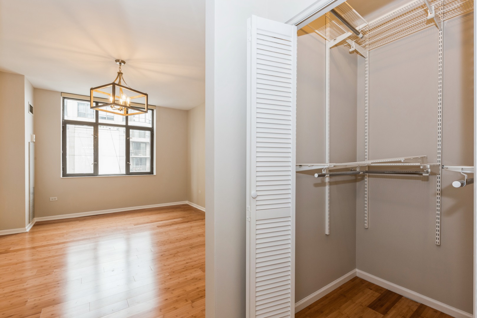 630 N STATE Street Unit: 2508