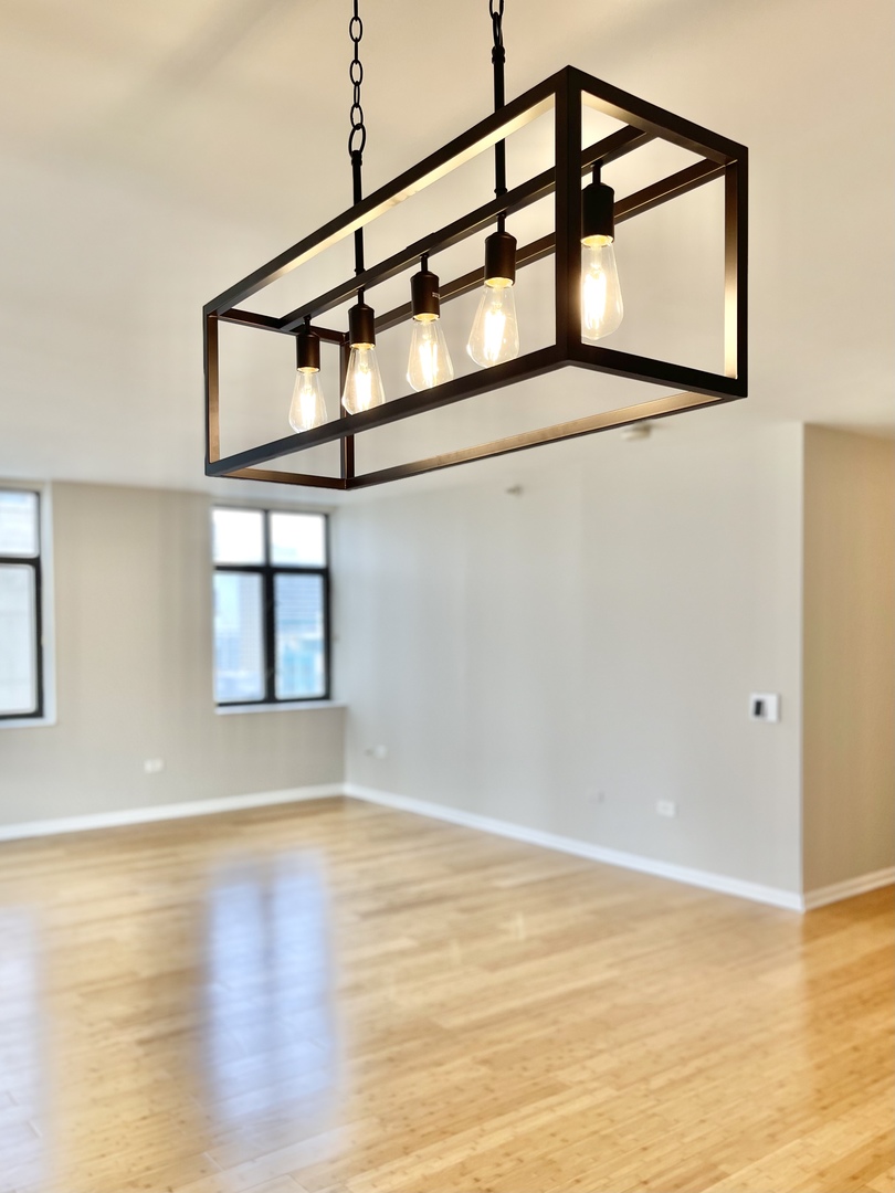 630 N STATE Street Unit: 2508