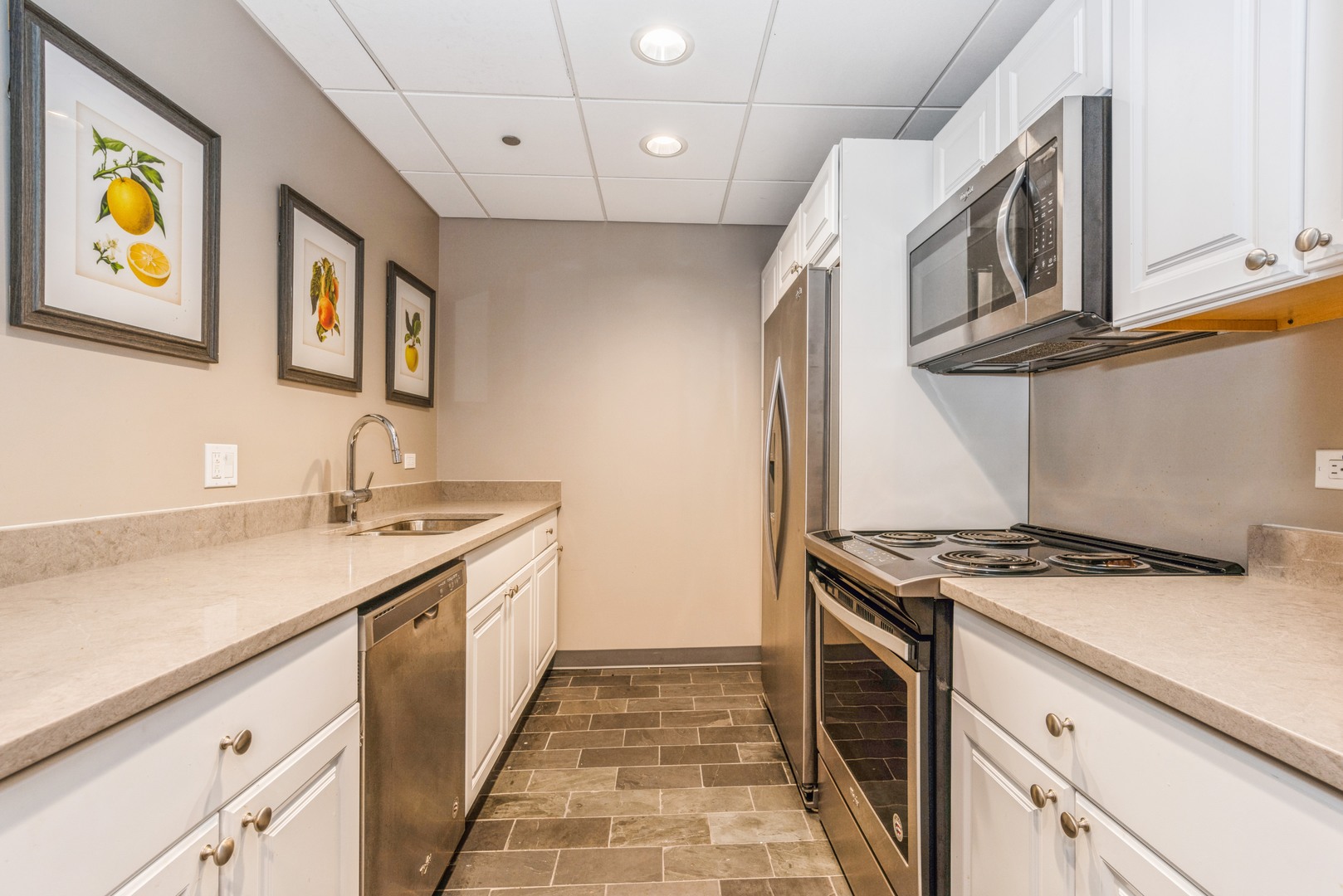 630 N STATE Street Unit: 2508