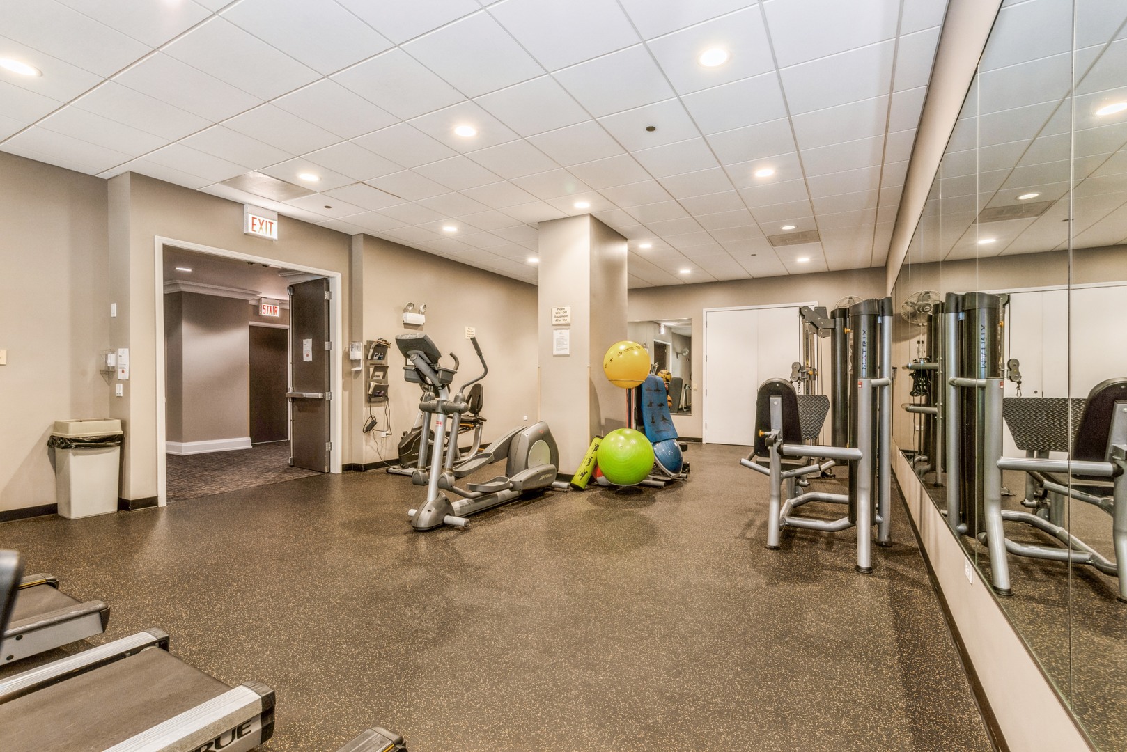 630 N STATE Street Unit: 2508