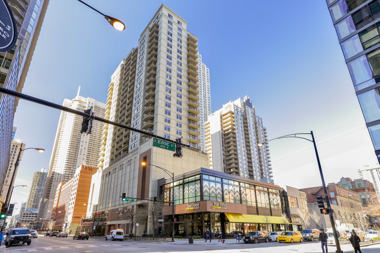 630 N STATE Street Unit: 2508