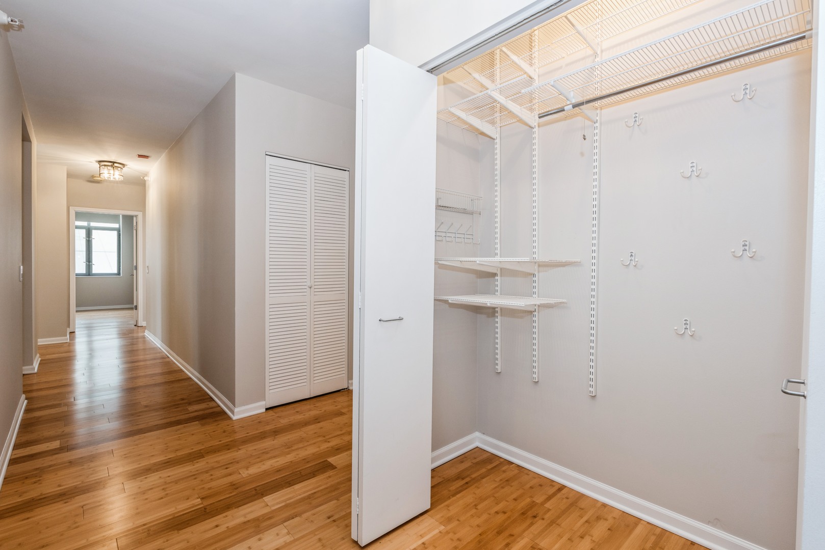 630 N STATE Street Unit: 2508