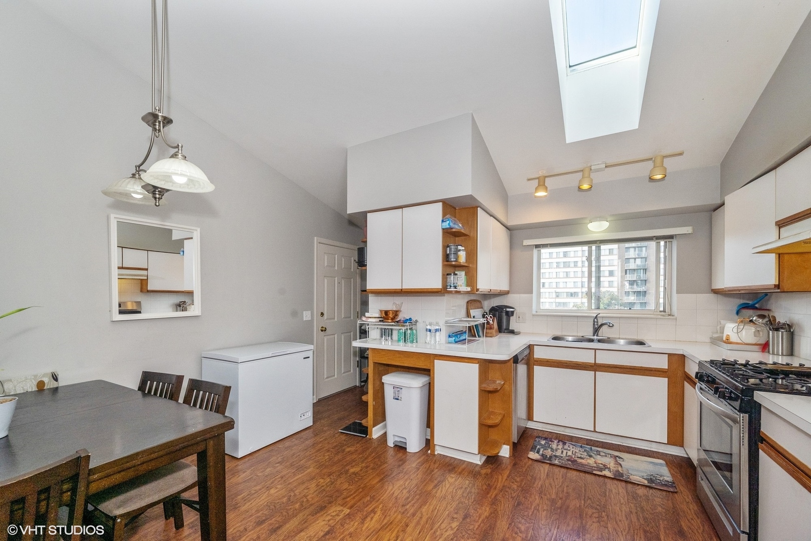 5357 N East River Road Unit: 803