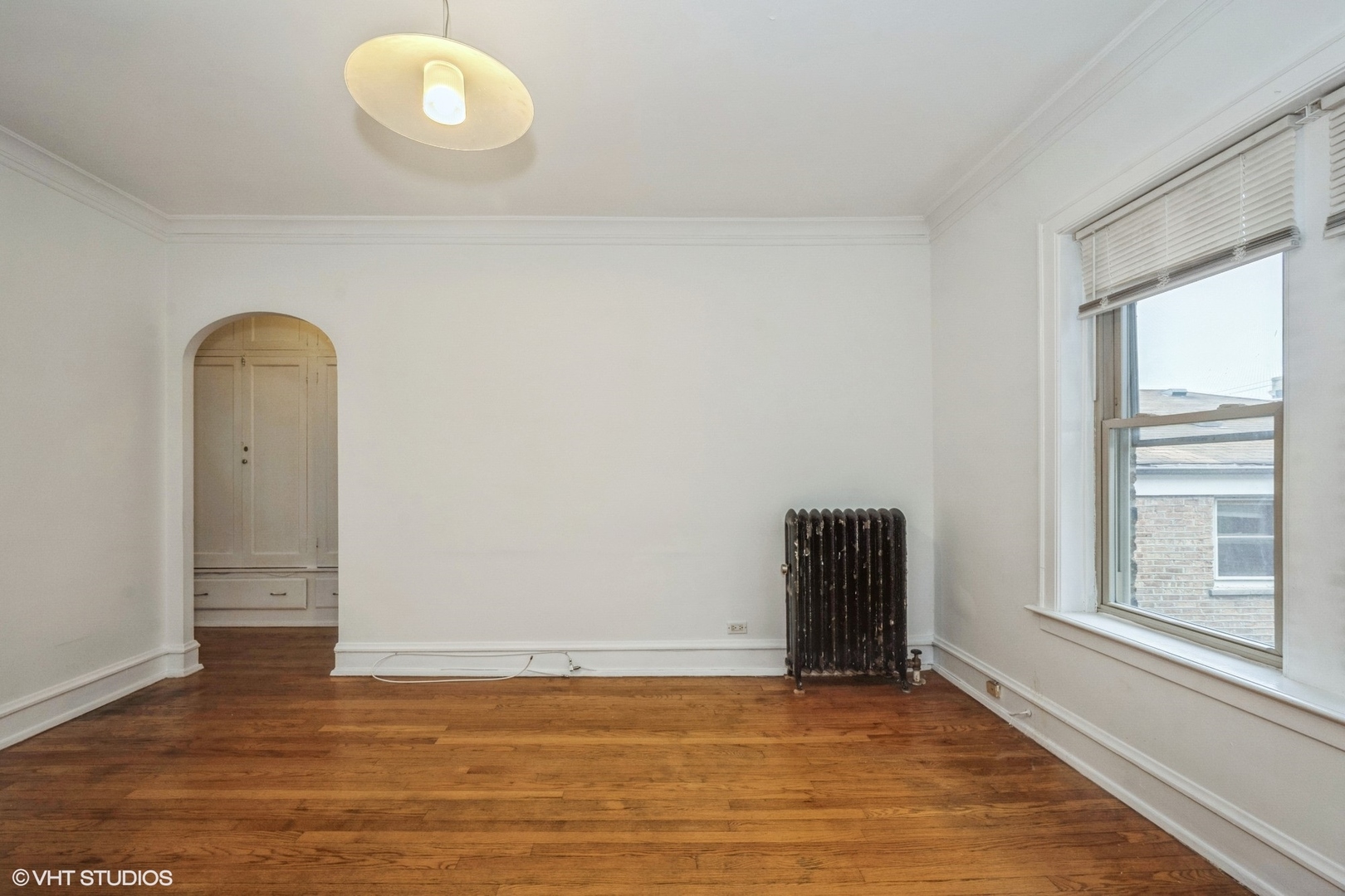 6205 N Oakley Avenue Unit: 2