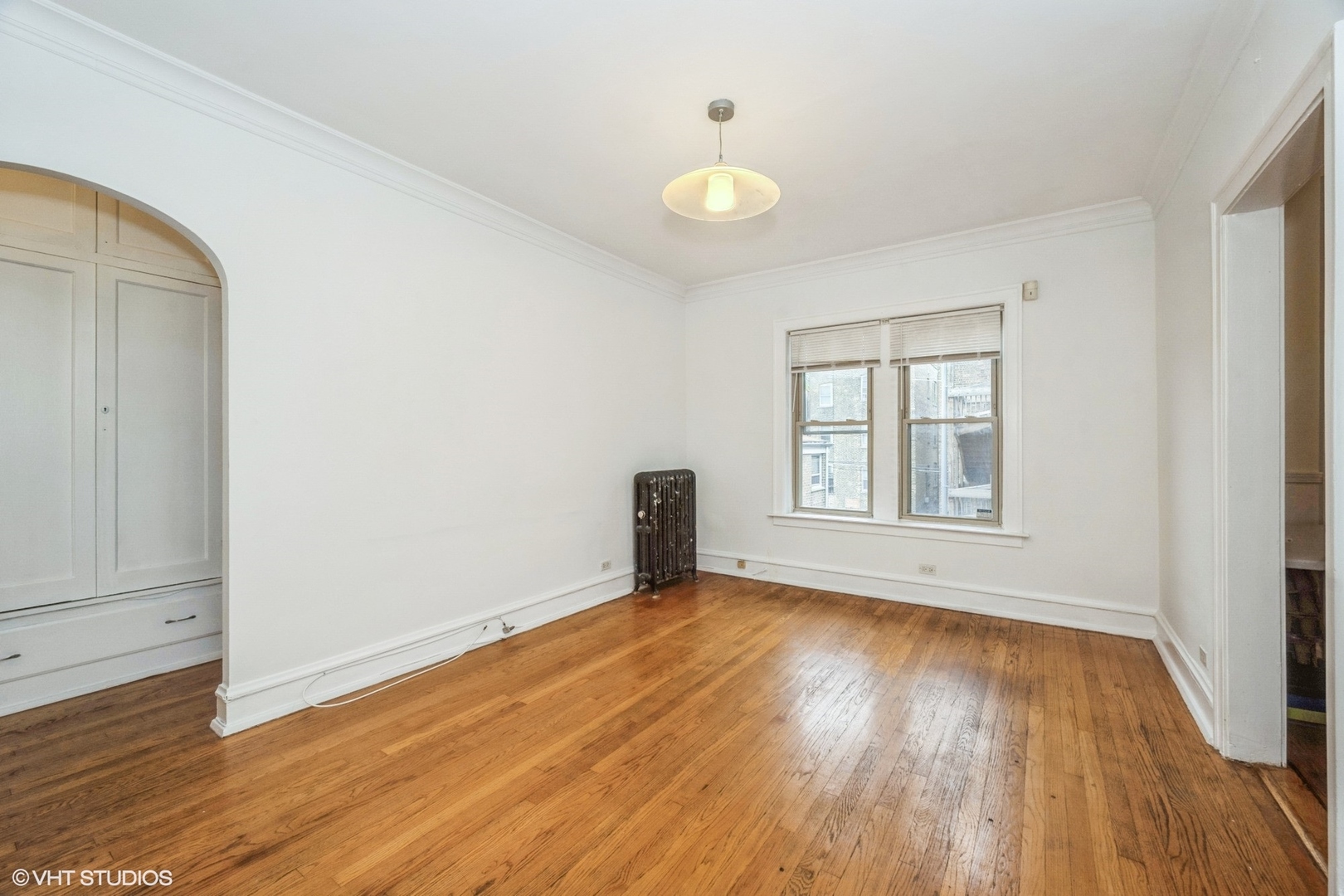 6205 N Oakley Avenue Unit: 2