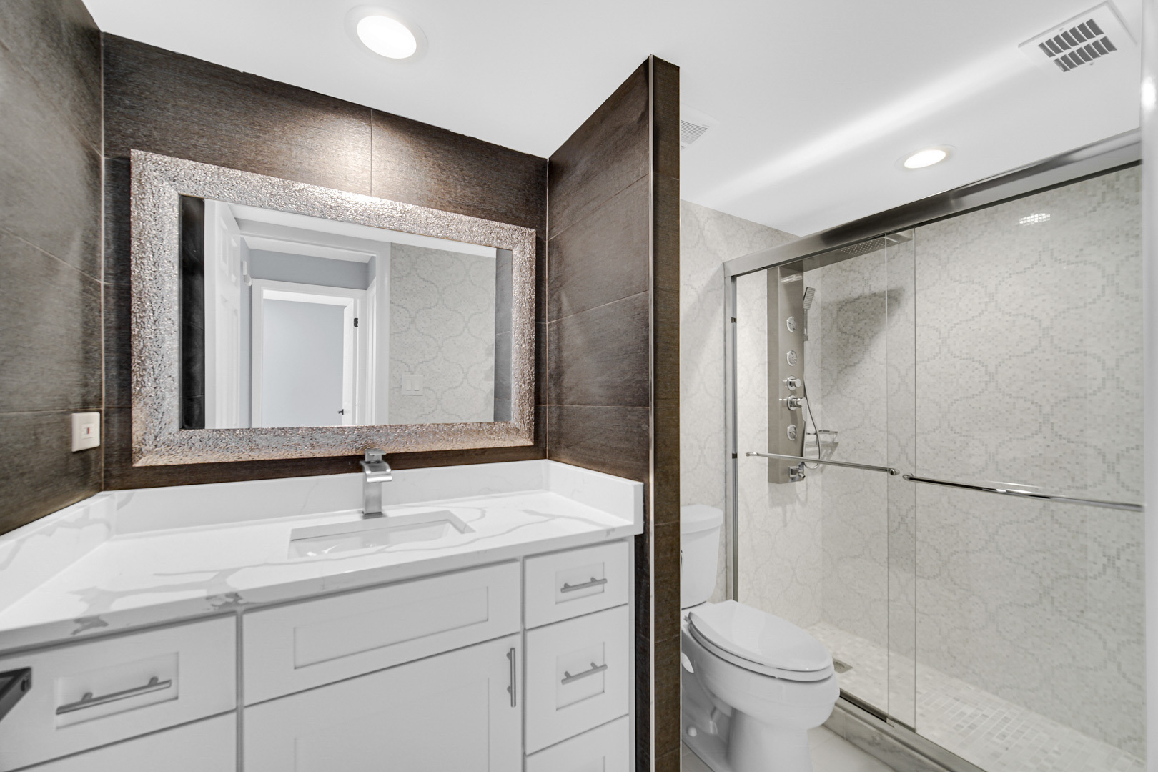 1915 Tanglewood Drive Unit: 2D