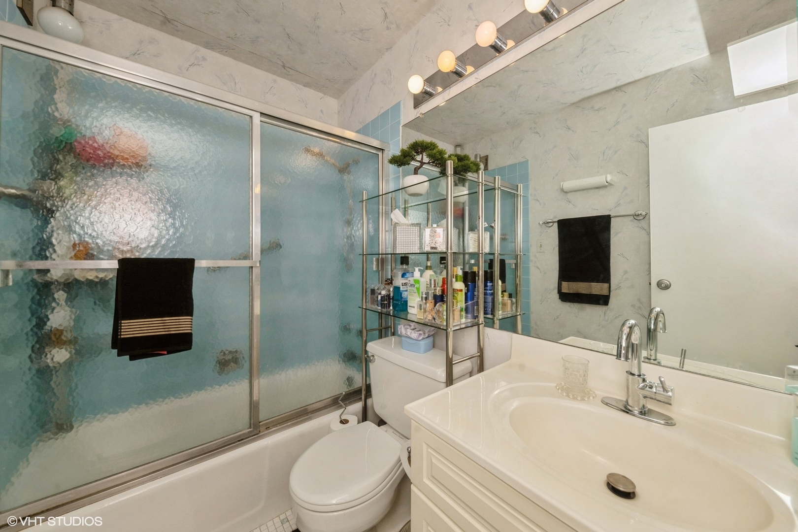 6933 N Kedzie Avenue Unit: 1013