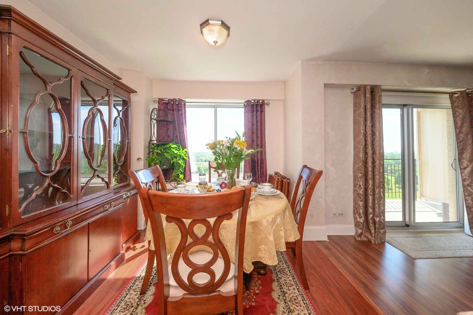 6933 N Kedzie Avenue Unit: 1013