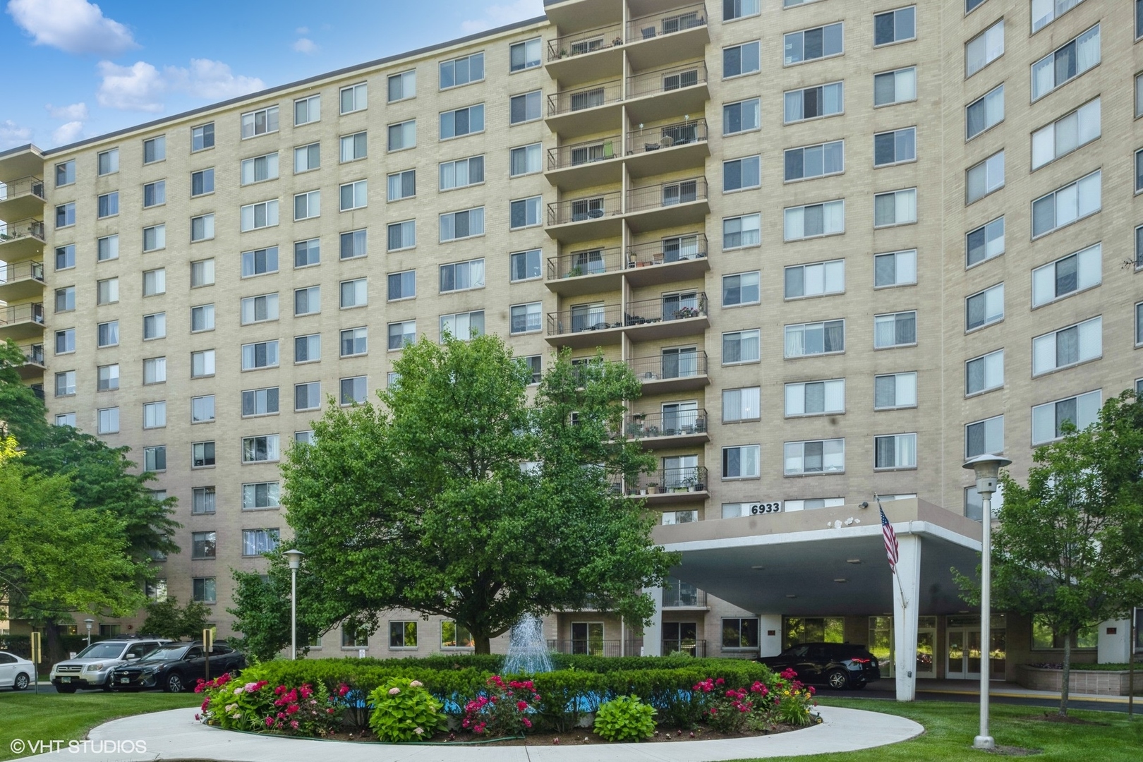 6933 N Kedzie Avenue Unit: 1013