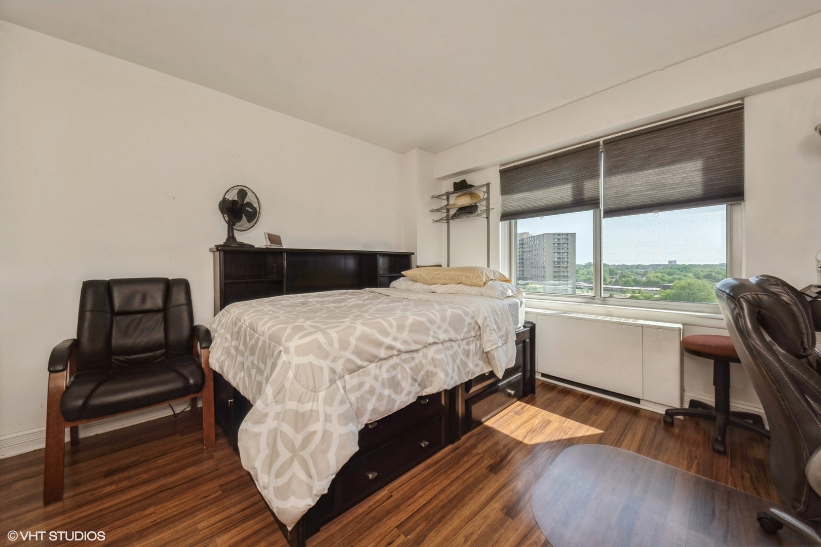 6933 N Kedzie Avenue Unit: 1013