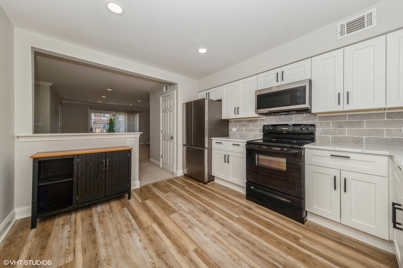 9470 Bay Colony Drive Unit: 2S