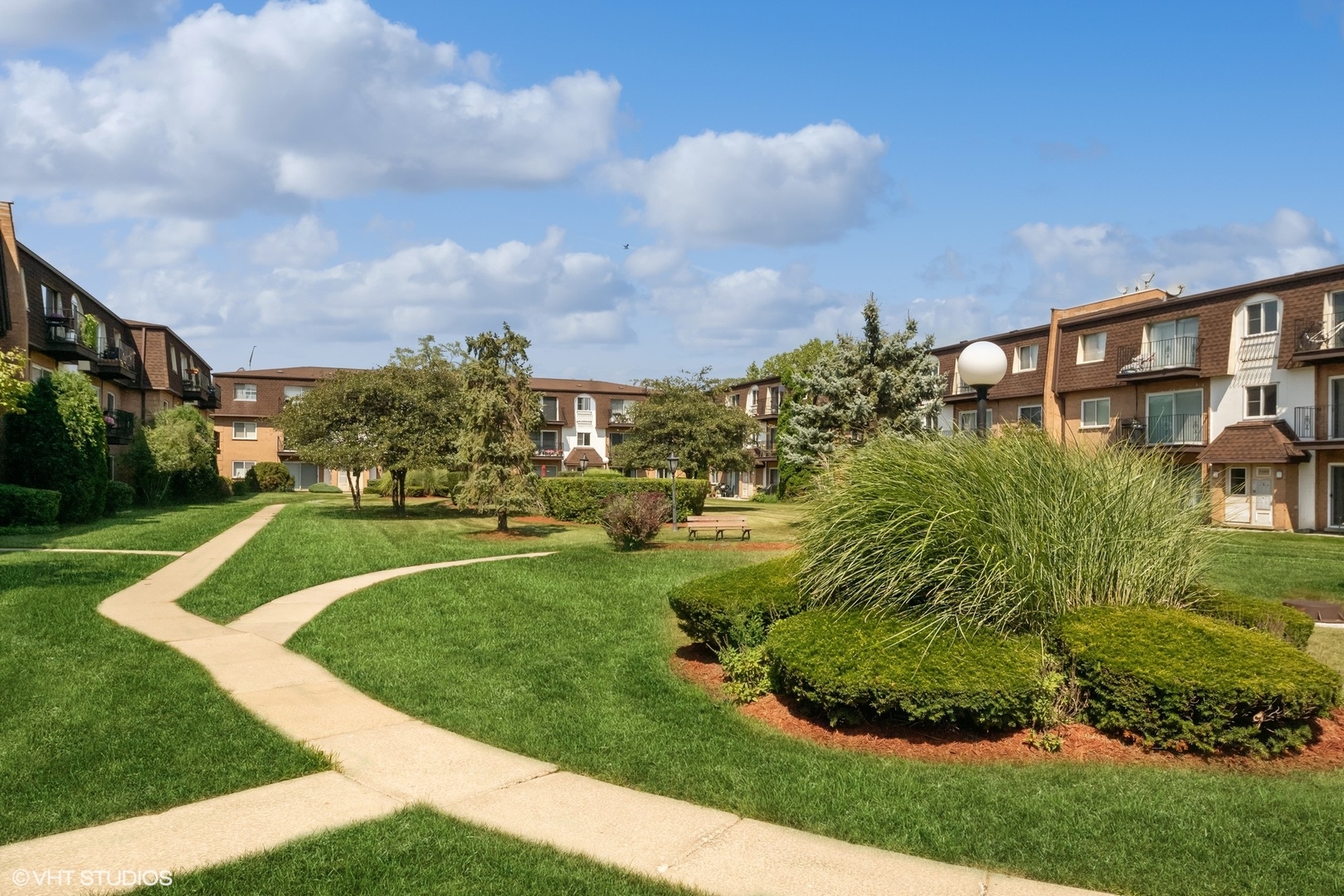 9470 Bay Colony Drive Unit: 2S