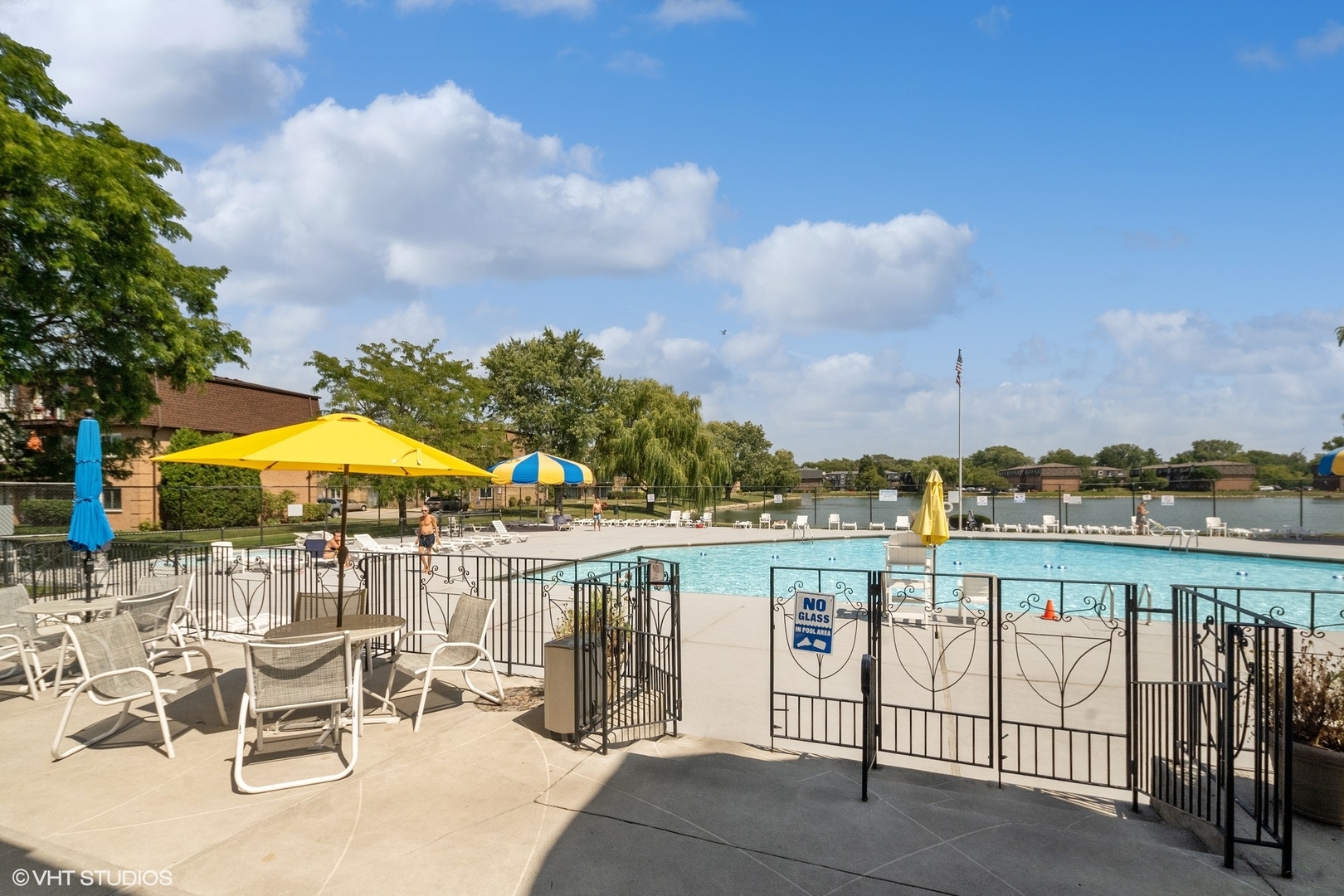 9470 Bay Colony Drive Unit: 2S