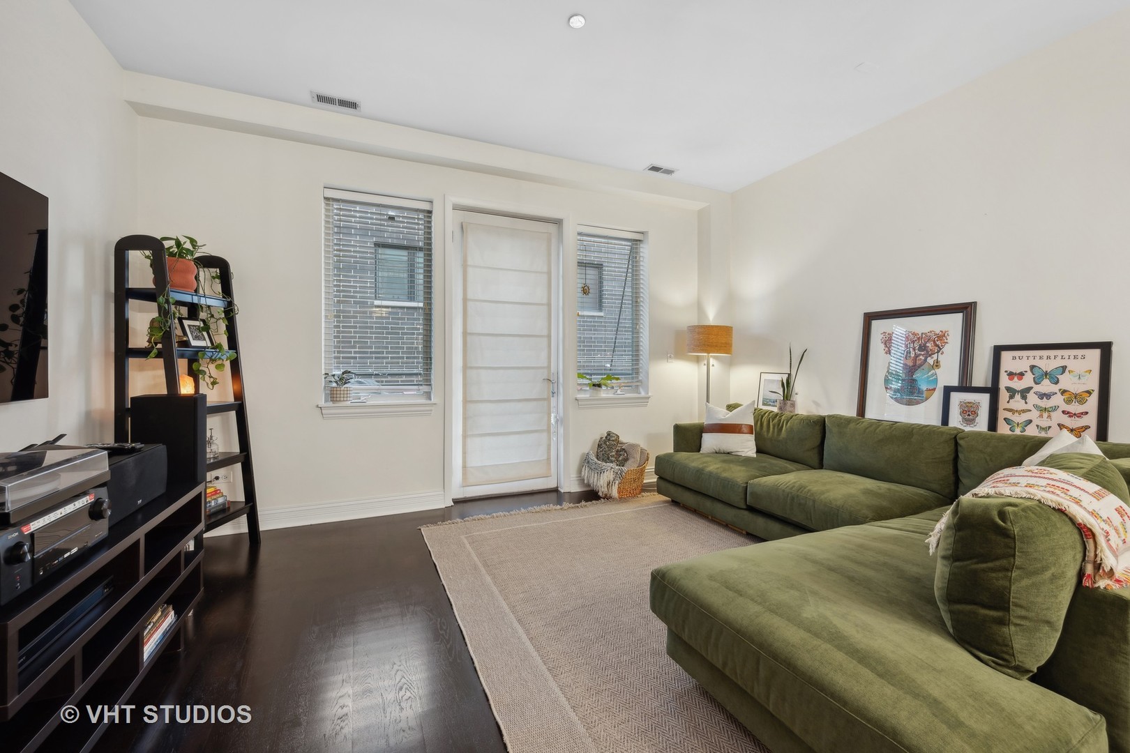 4950 N Western Avenue Unit: 3E