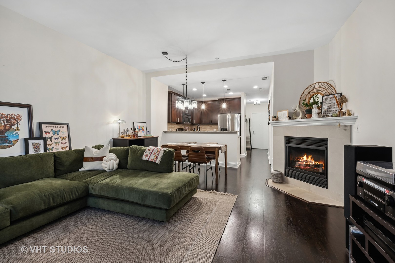 4950 N Western Avenue Unit: 3E