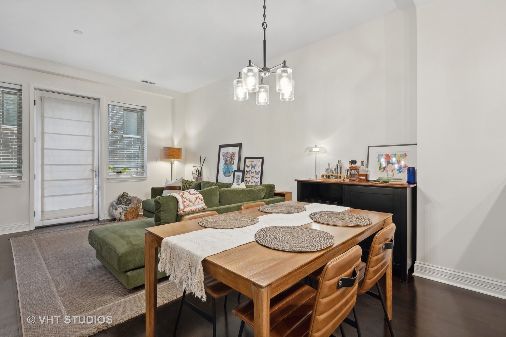 4950 N Western Avenue Unit: 3E