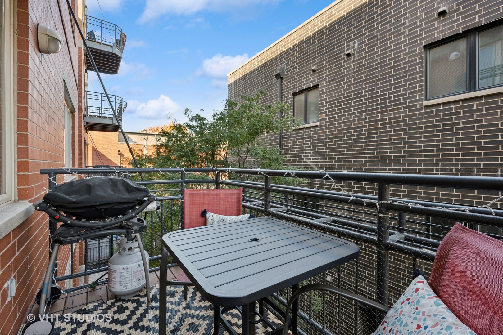 4950 N Western Avenue Unit: 3E