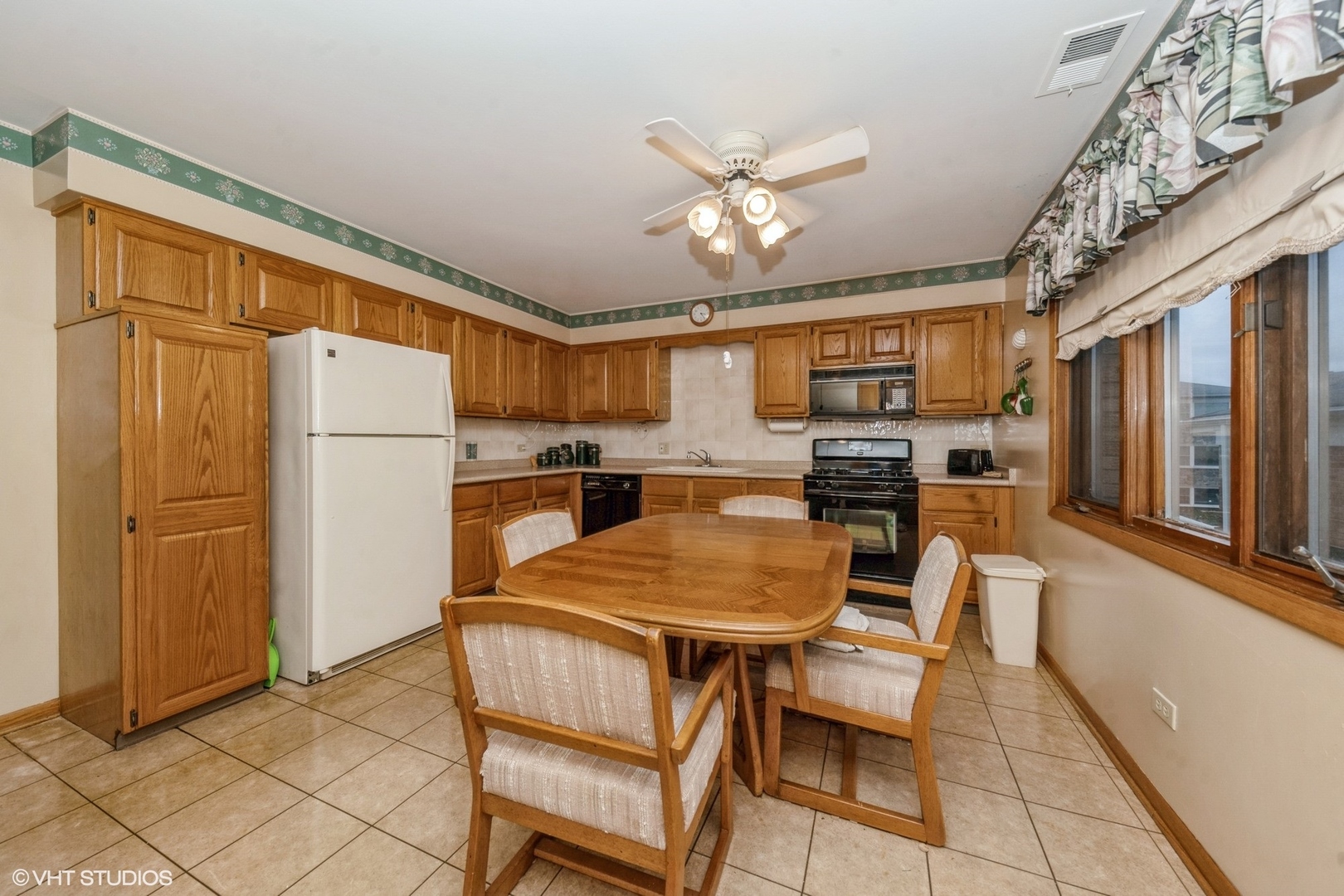 2431 N 77th Avenue Unit: 2W