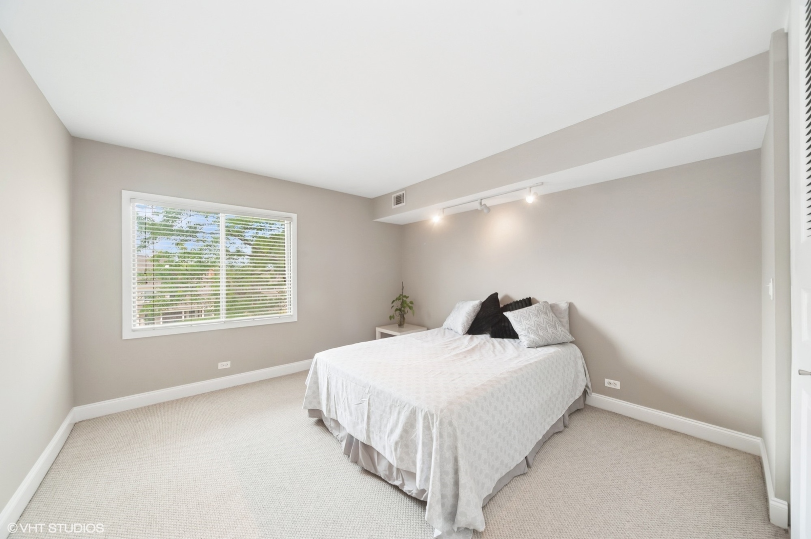 522 E Algonquin Road Unit: 309A