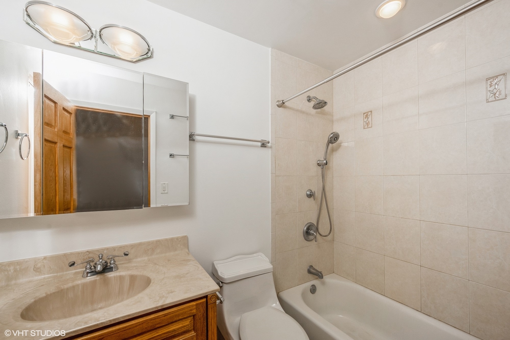 1112 Castilian Court Unit: 313