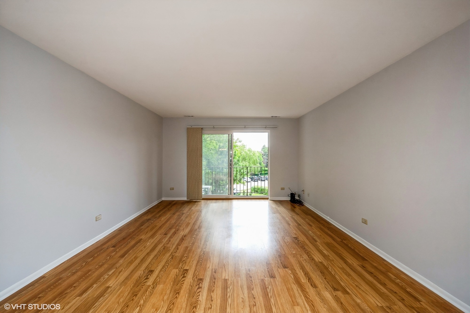 1112 Castilian Court Unit: 313