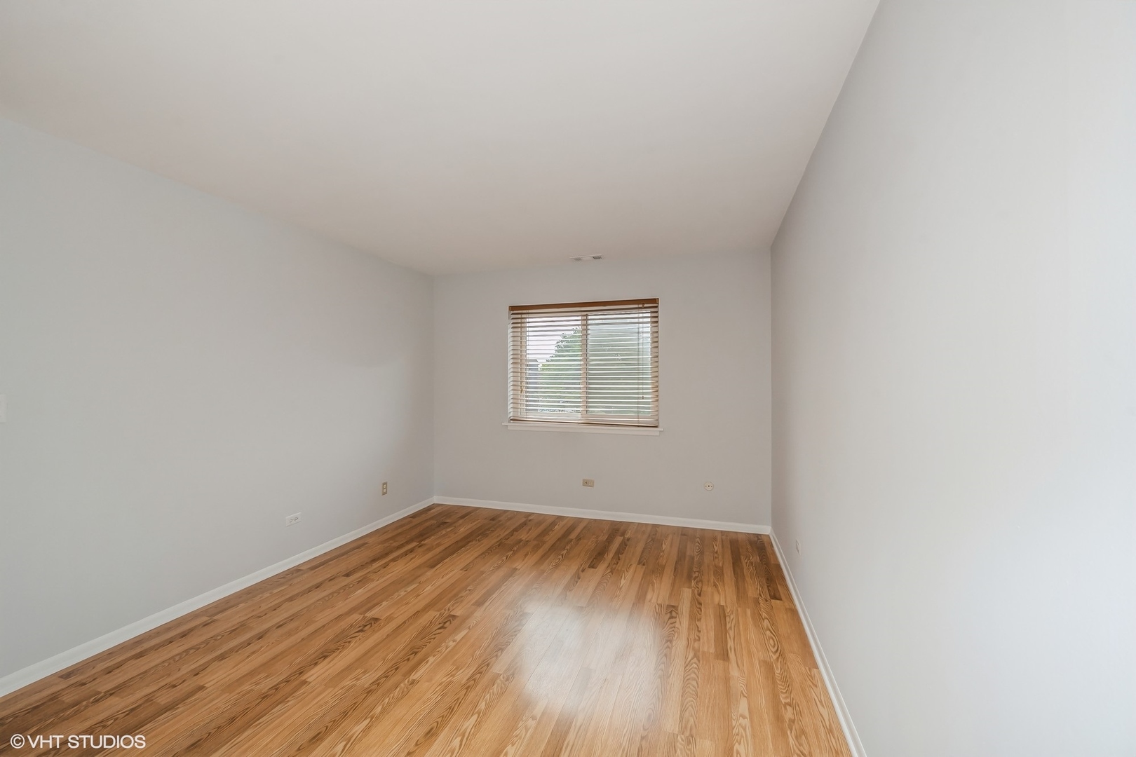 1112 Castilian Court Unit: 313