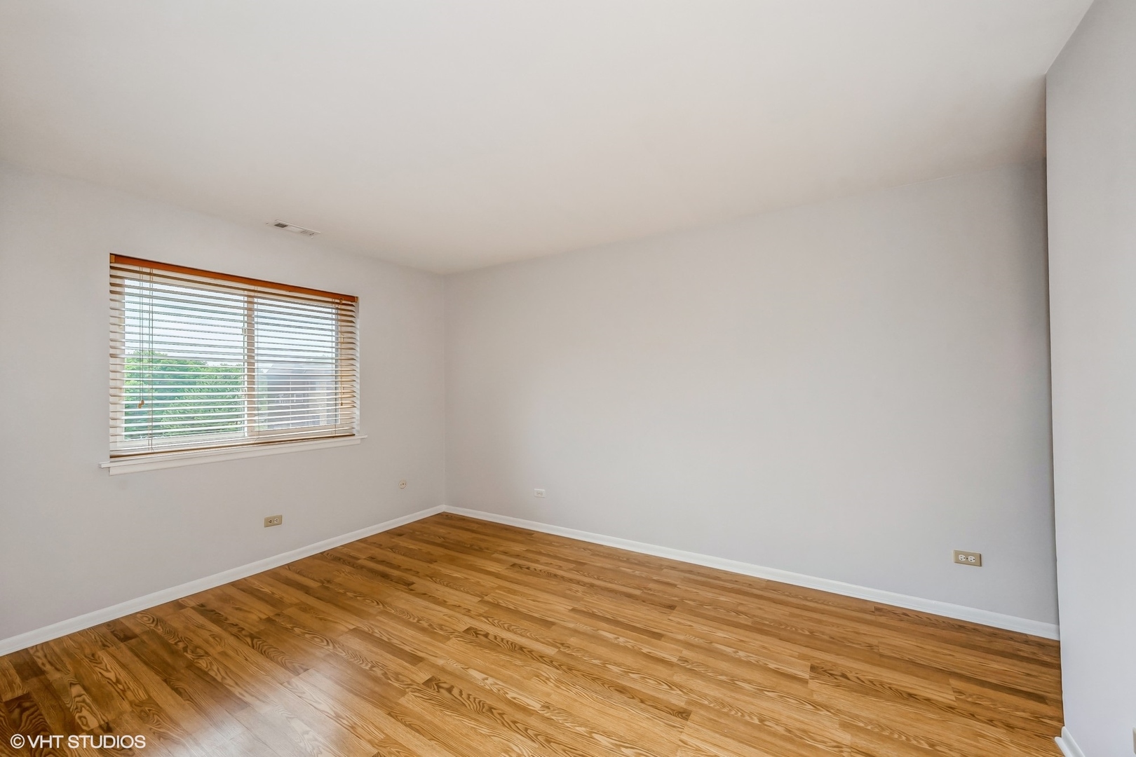 1112 Castilian Court Unit: 313