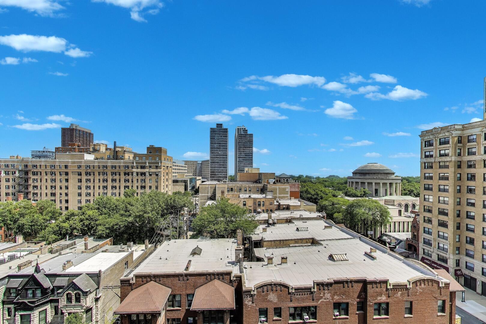 2800 N Pine Grove Avenue Unit: 8A