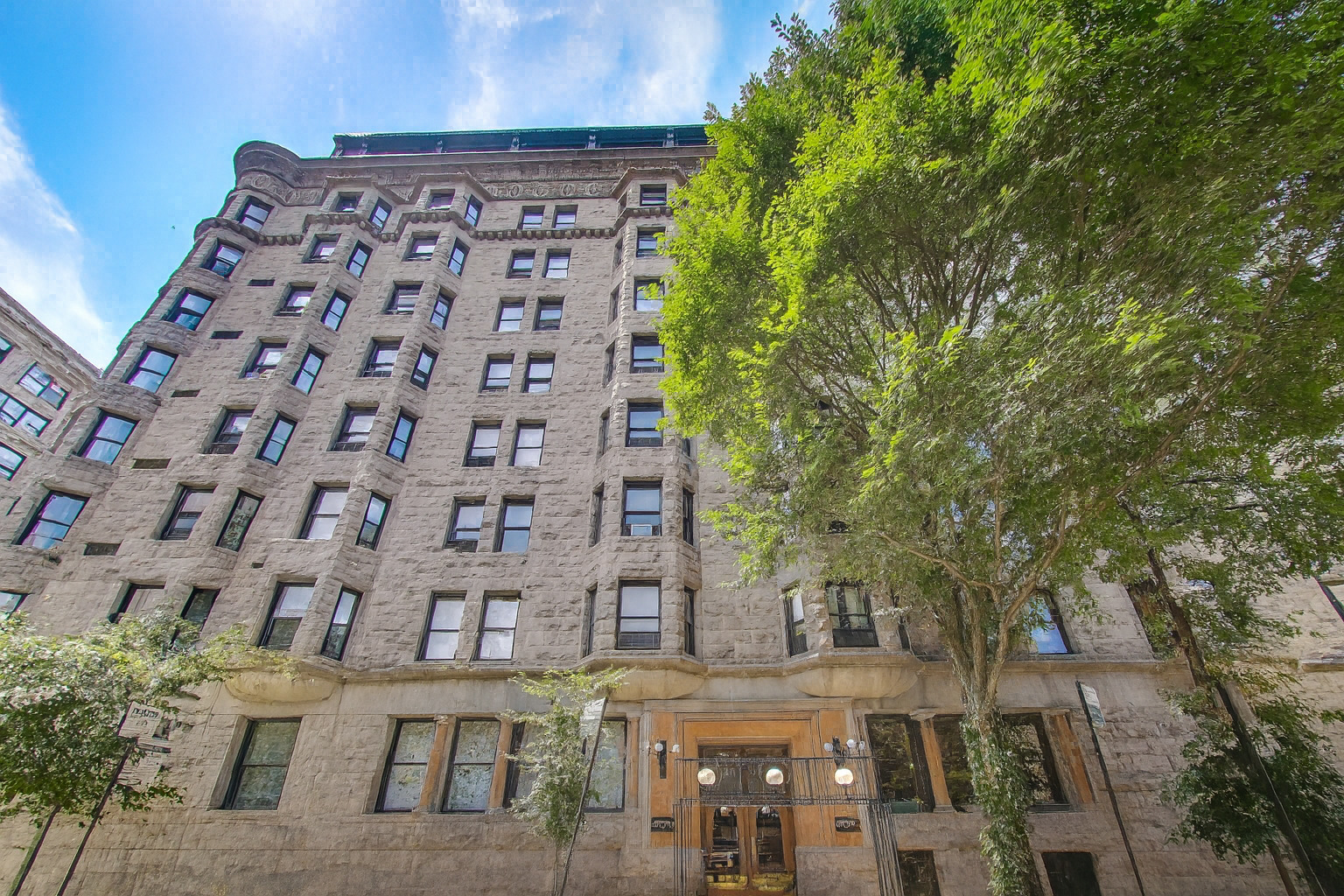 2800 N Pine Grove Avenue Unit: 8A
