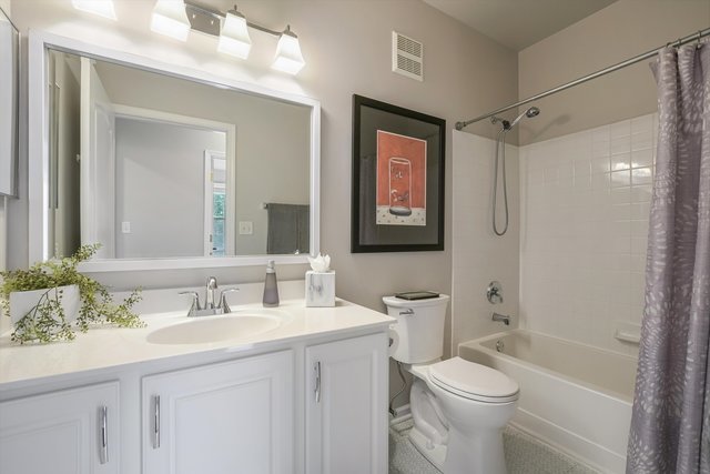 2562 GOLF RIDGE Circle Unit: 2562