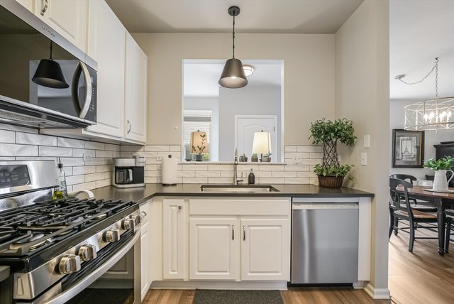 2562 GOLF RIDGE Circle Unit: 2562