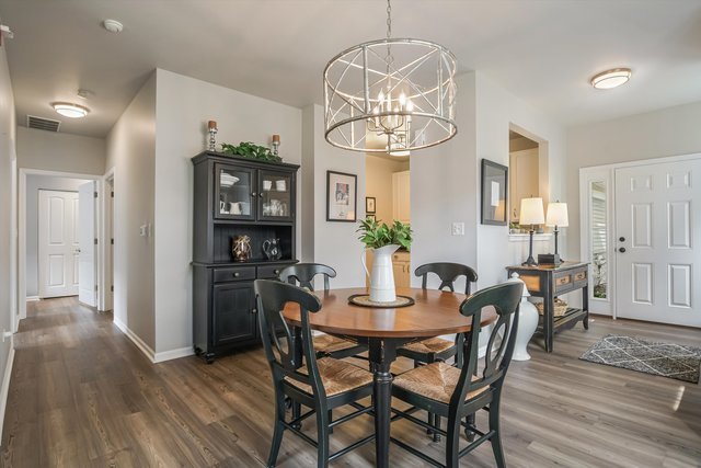 2562 GOLF RIDGE Circle Unit: 2562