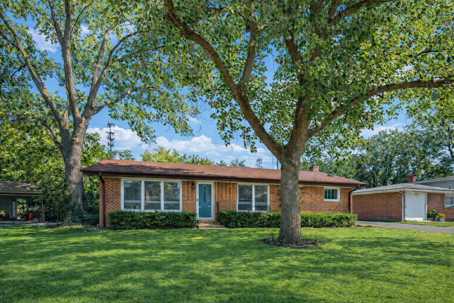 513 Edens Lane